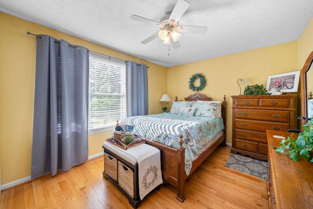 4003 S Windsor Ct, Springfield, TN 37172