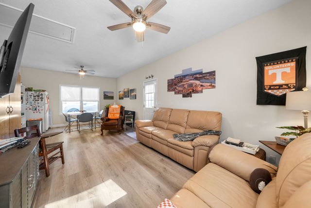 4003 S Windsor Ct, Springfield, TN 37172