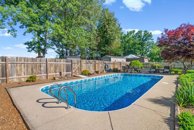 4003 S Windsor Ct, Springfield, TN 37172