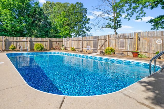4003 S Windsor Ct, Springfield, TN 37172