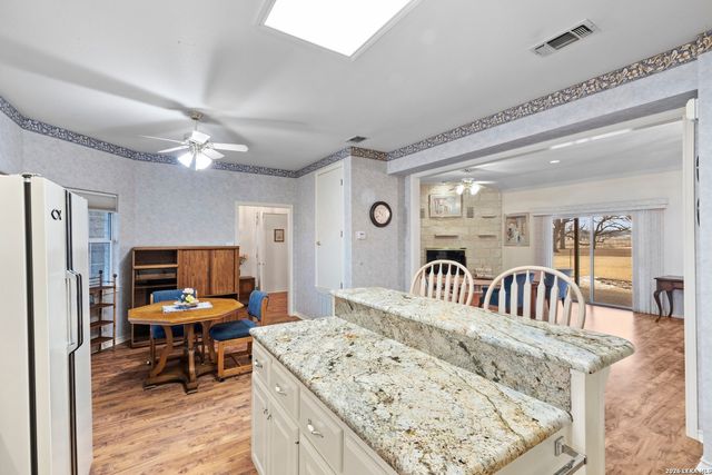 237 emerald, Fredericksburg, TX 78624