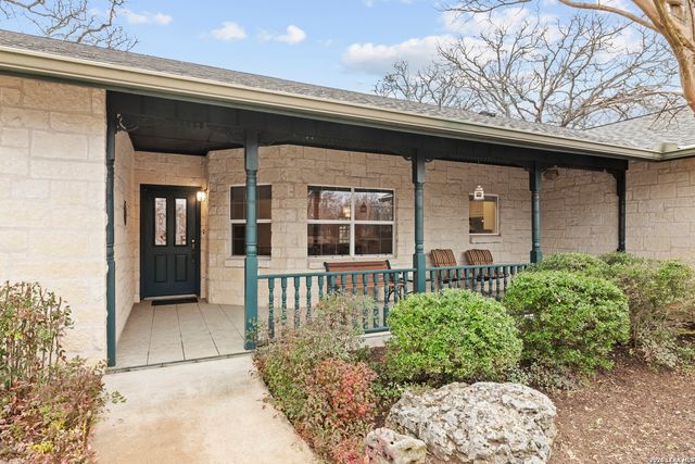 237 emerald, Fredericksburg, TX 78624