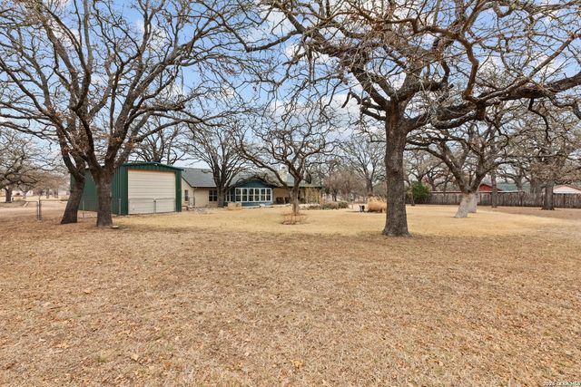 237 emerald, Fredericksburg, TX 78624