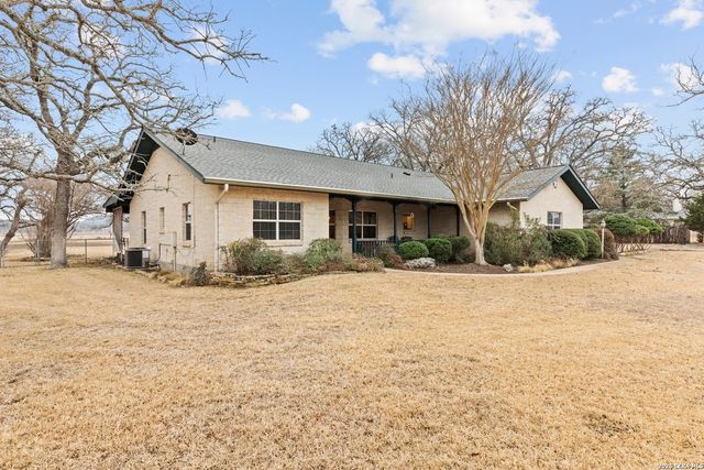 237 emerald, Fredericksburg, TX 78624