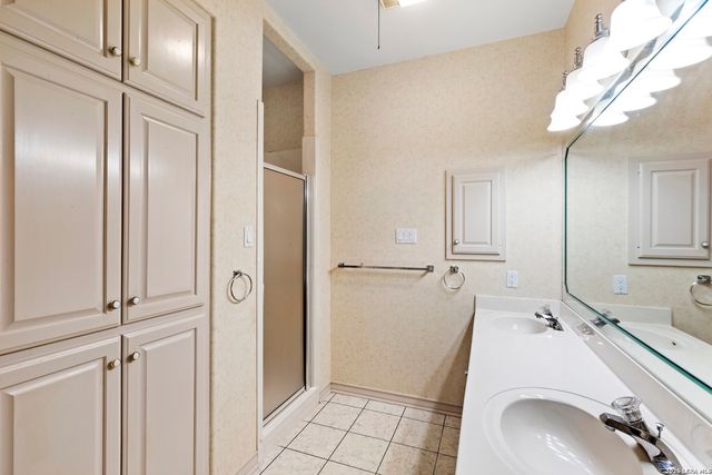 237 emerald, Fredericksburg, TX 78624