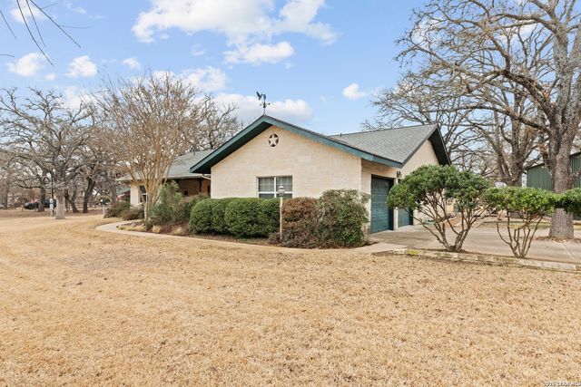 237 emerald, Fredericksburg, TX 78624
