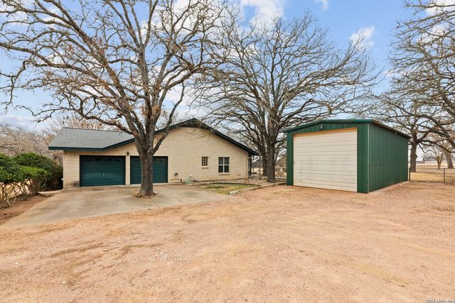 237 emerald, Fredericksburg, TX 78624