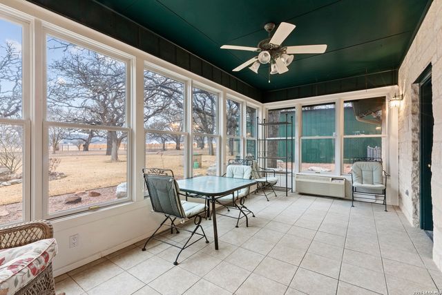 237 emerald, Fredericksburg, TX 78624