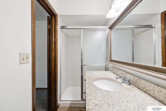 5800 Berkeley Drive, Lincoln, NE 68512