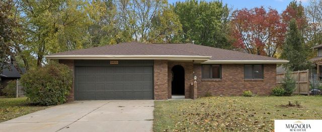 5800 Berkeley Drive, Lincoln, NE 68512
