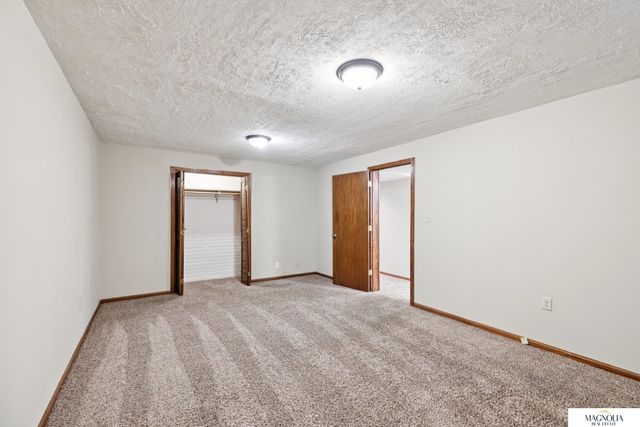 5800 Berkeley Drive, Lincoln, NE 68512