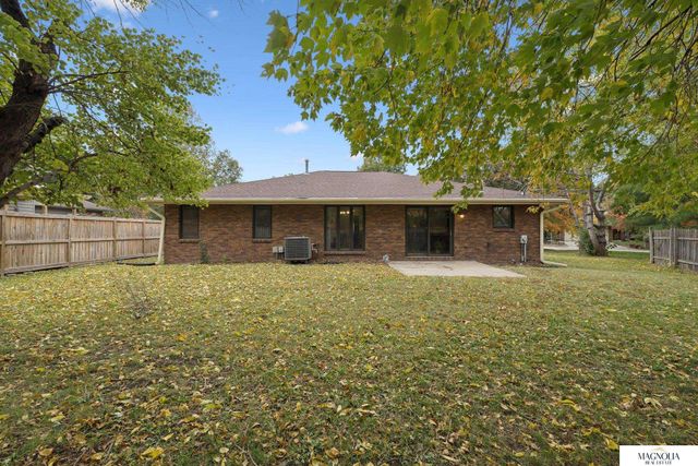 5800 Berkeley Drive, Lincoln, NE 68512
