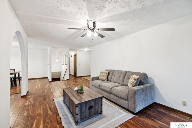 5800 Berkeley Drive, Lincoln, NE 68512