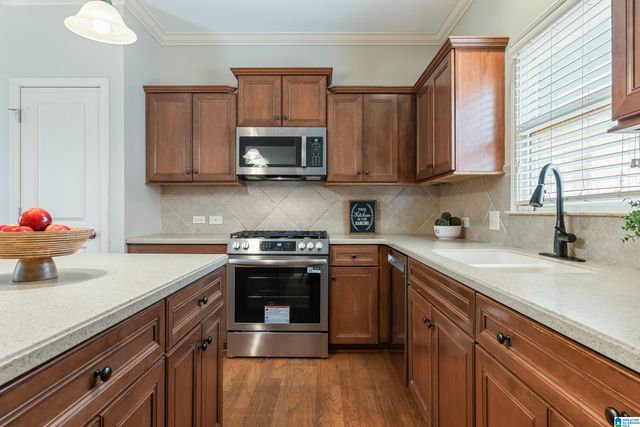 1555 CREEKSIDE DRIVE, Hoover, AL 35244