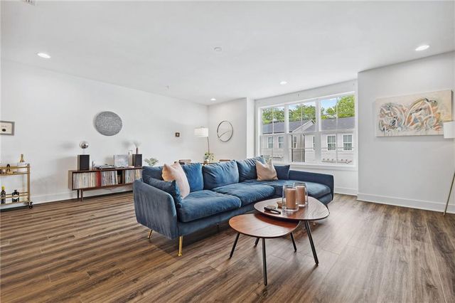 24 Becker NW Place, Atlanta, GA 30307