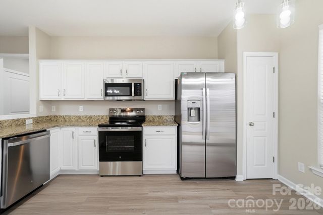 8835 Kestral Ridge Drive, Charlotte, NC 28269