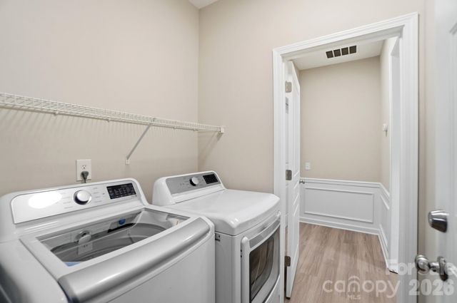 8835 Kestral Ridge Drive, Charlotte, NC 28269