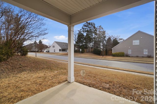 8835 Kestral Ridge Drive, Charlotte, NC 28269