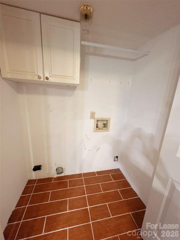 8209 Golf Ridge Drive, Charlotte, NC 28277