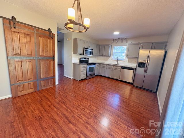 8209 Golf Ridge Drive, Charlotte, NC 28277