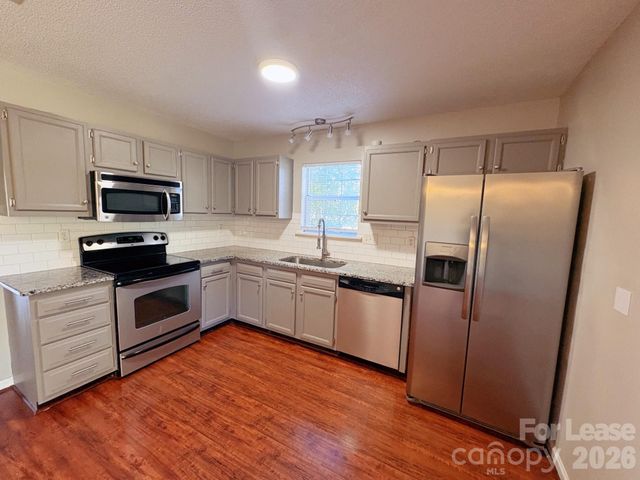 8209 Golf Ridge Drive, Charlotte, NC 28277