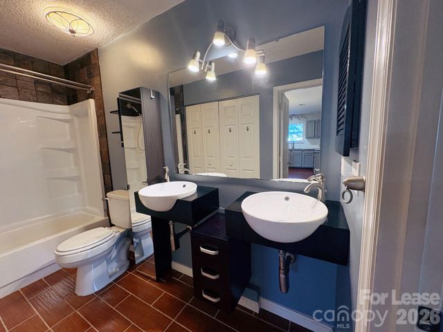 8209 Golf Ridge Drive, Charlotte, NC 28277