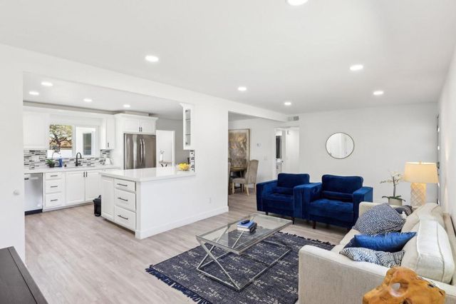 3010 N Chuperosa Road, Palm Springs, CA 92262