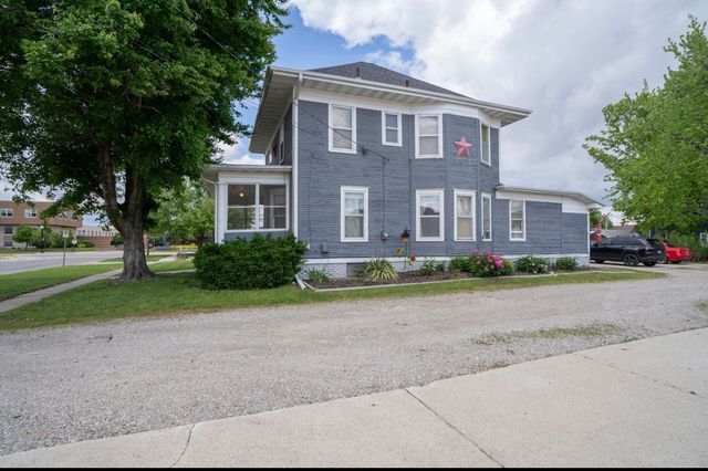 314 E 3rd Street N, Newton, IA 50208