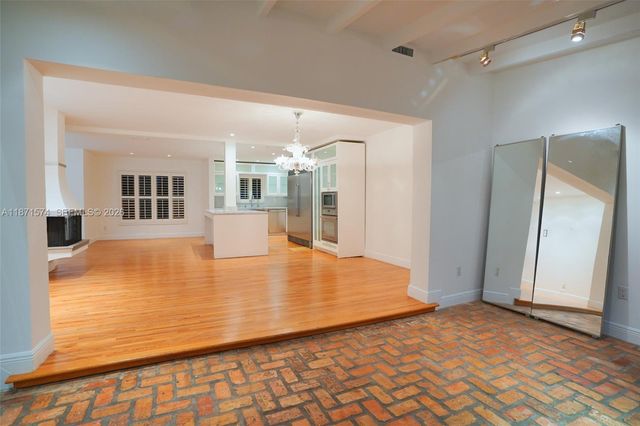 355 Redwood Lane, Key Biscayne, FL 33149