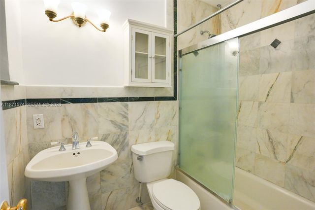 355 Redwood Lane, Key Biscayne, FL 33149