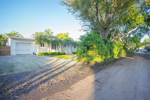 355 Redwood Lane, Key Biscayne, FL 33149