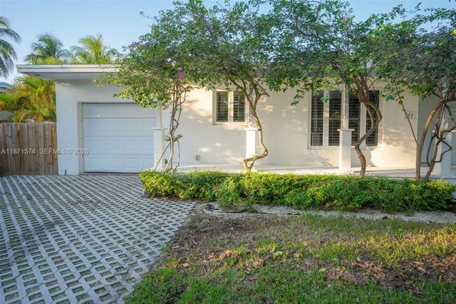 355 Redwood Lane, Key Biscayne, FL 33149