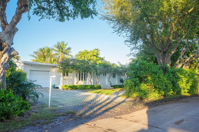 355 Redwood Lane, Key Biscayne, FL 33149
