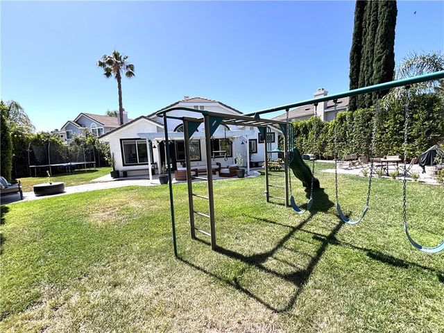 23939 Hammond Court, Valencia, CA 91354