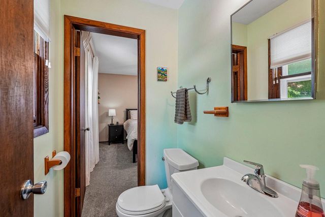1118 Dogwood LANE, Waukesha, WI 53189