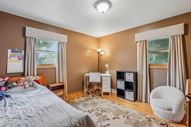 1118 Dogwood LANE, Waukesha, WI 53189