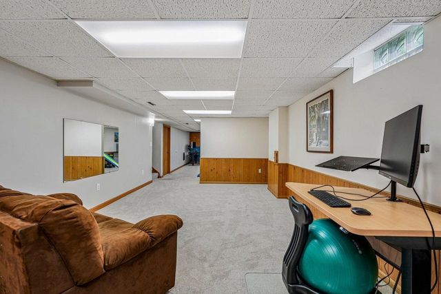 1118 Dogwood LANE, Waukesha, WI 53189