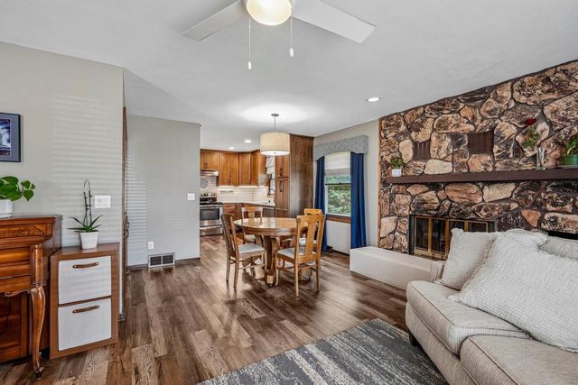 1118 Dogwood LANE, Waukesha, WI 53189