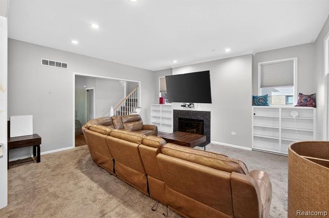 5874 Orchard Woods Drive, West Bloomfield, MI 48324