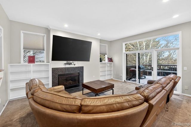 5874 Orchard Woods Drive, West Bloomfield, MI 48324