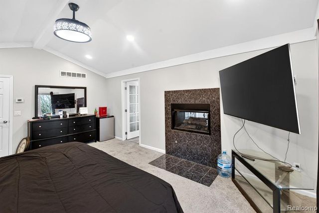 5874 Orchard Woods Drive, West Bloomfield, MI 48324