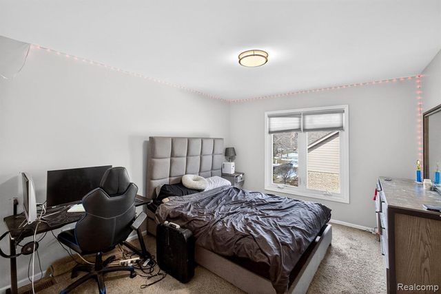 5874 Orchard Woods Drive, West Bloomfield, MI 48324