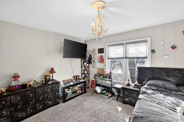 5874 Orchard Woods Drive, West Bloomfield, MI 48324