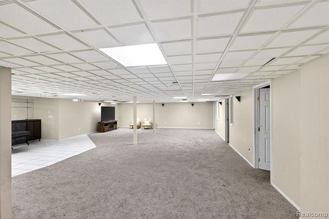 5874 Orchard Woods Drive, West Bloomfield, MI 48324