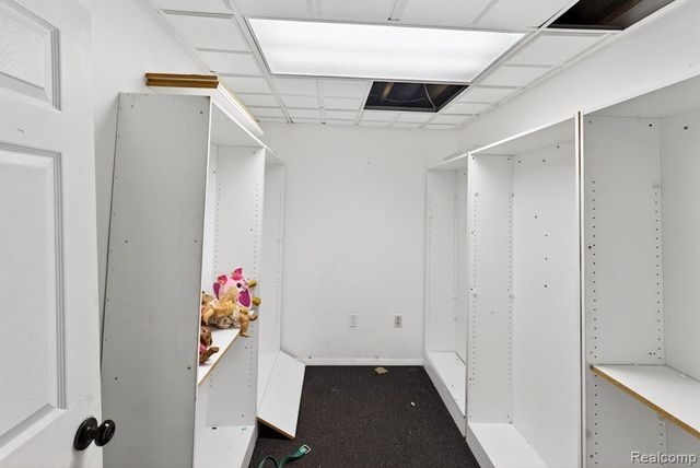 5874 Orchard Woods Drive, West Bloomfield, MI 48324