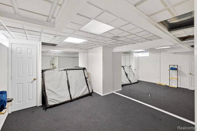 5874 Orchard Woods Drive, West Bloomfield, MI 48324