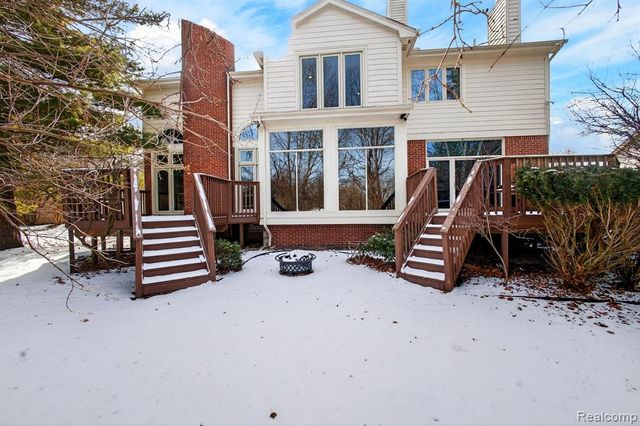 5874 Orchard Woods Drive, West Bloomfield, MI 48324