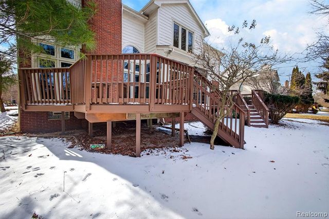 5874 Orchard Woods Drive, West Bloomfield, MI 48324