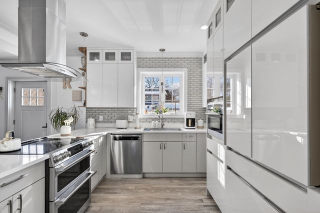 259 E Tickle Rd, Westport, MA 02790