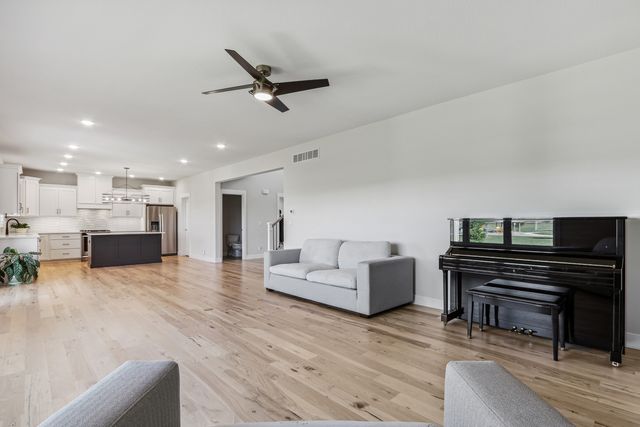 4812 Oakdale Drive, Champaign, IL 61822